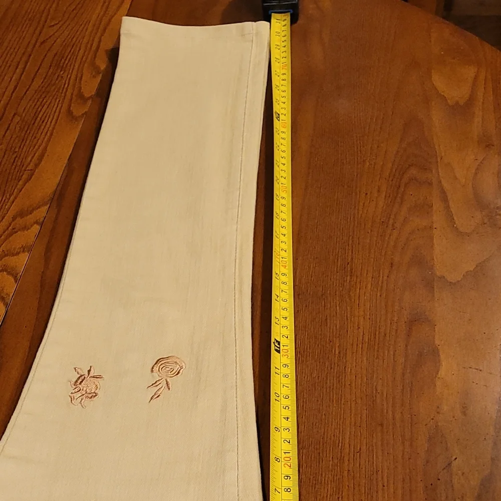 Boston Proper Jeans,  size 2, beige with pink embroidery scattered flowers - Picture 9 of 10